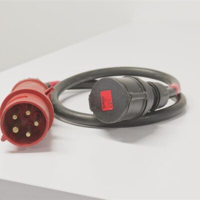 Kabeladapter CEE  32A (m) auf CEE 16A (fm)