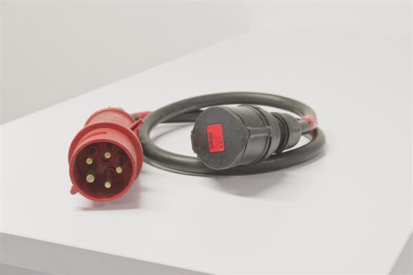Kabeladapter CEE  32A (m) auf CEE 16A (fm)
