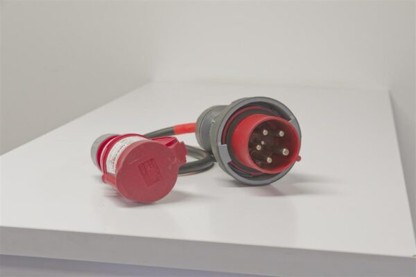 Kabeladapter CEE  63A (m) auf CEE 32A (fm) – Bild 4
