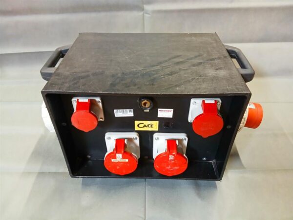 Verteiler CEE 125A auf 1x CEE 125A, 1x CEE 63A, 1x CEE 63A, 1x CEE 32A, 1x CEE 16A, 1x PE-Dinse