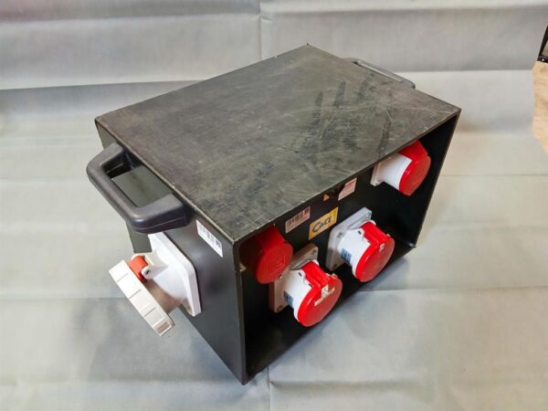 Verteiler CEE 125A auf 1x CEE 125A, 1x CEE 63A, 1x CEE 63A, 1x CEE 32A, 1x CEE 16A, 1x PE-Dinse – Bild 4