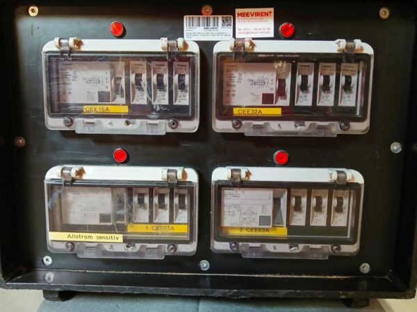 Verteiler CEE 125A auf 1x CEE 125A, 1x CEE 63A, 1x CEE 63A, 1x CEE 32A, 1x CEE 16A, 1x PE-Dinse – Bild 6
