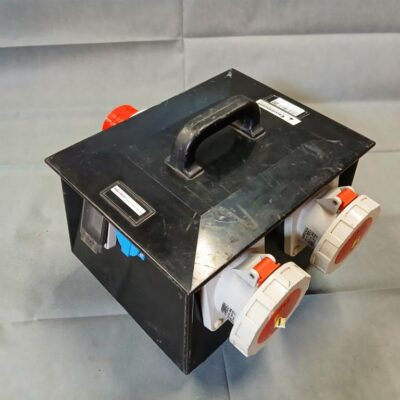 Verteiler CEE 125A auf 2x CEE 125A, 1x Schuko