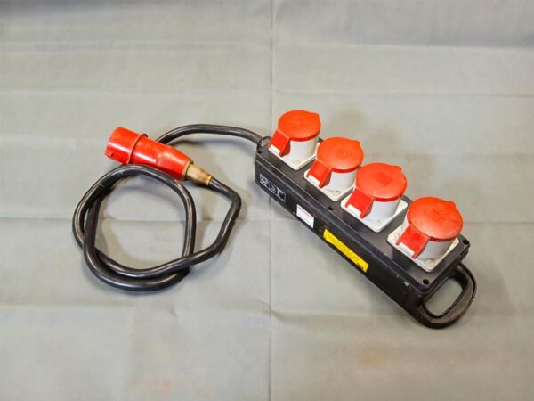 Verteiler CEE 32A auf 4x CEE 32A