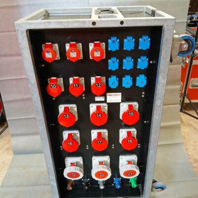 Verteiler Powerlock 400A auf 3x CEE 125A, 6x CEE 63A, 3x CEE 32A, 3x CEE 16A, 3x Schuko, 6x Schuko, 1x PE-Dinse