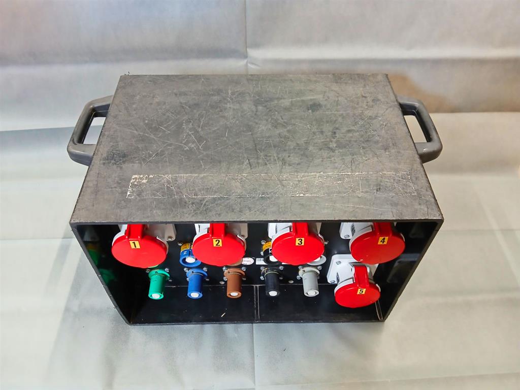 Verteiler Powerlock 400A auf 1x Powerlock 400A, 5x CEE 63A, 1x PE-Dinse – Bild 4