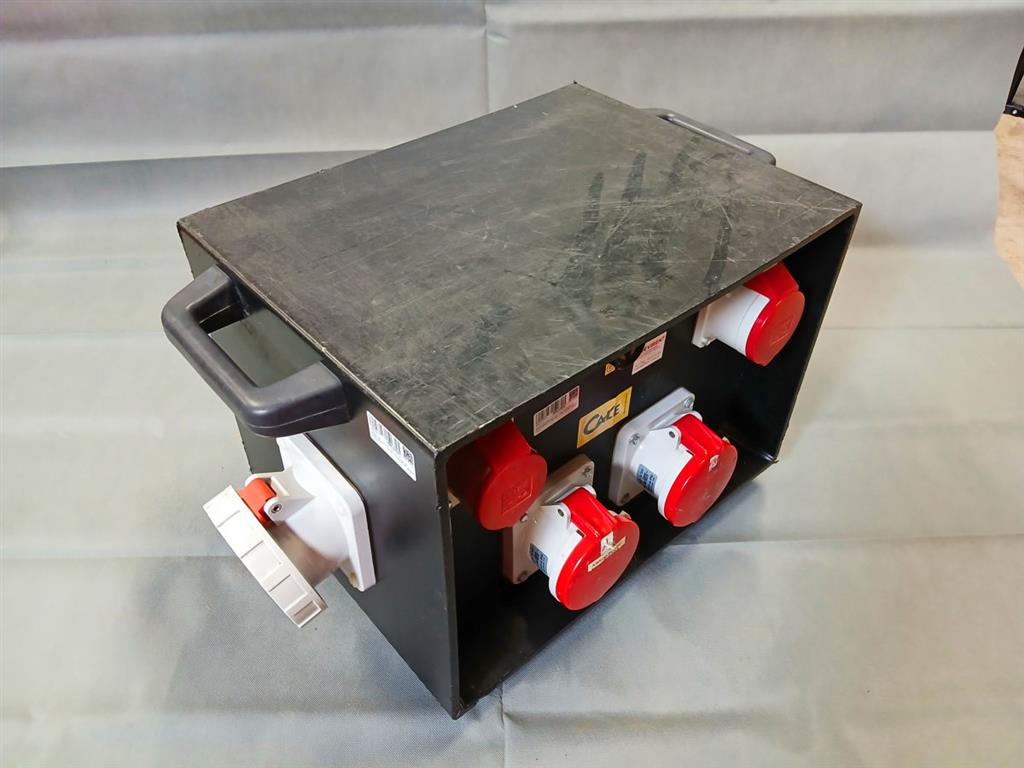 Verteiler CEE 125A auf 1x CEE 125A, 1x CEE 63A, 1x CEE 63A, 1x CEE 32A, 1x CEE 16A, 1x PE-Dinse – Bild 4