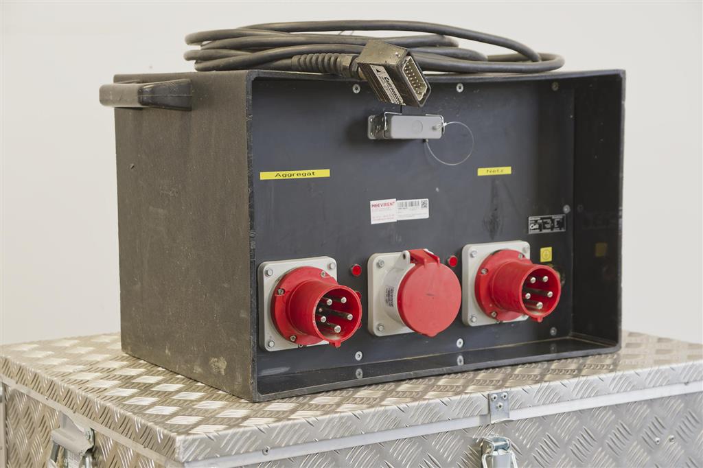 Verteiler 2x CEE 63A auf 1x CEE 63A Aggregat Umschalter mit Steuerung und Steuerkabel