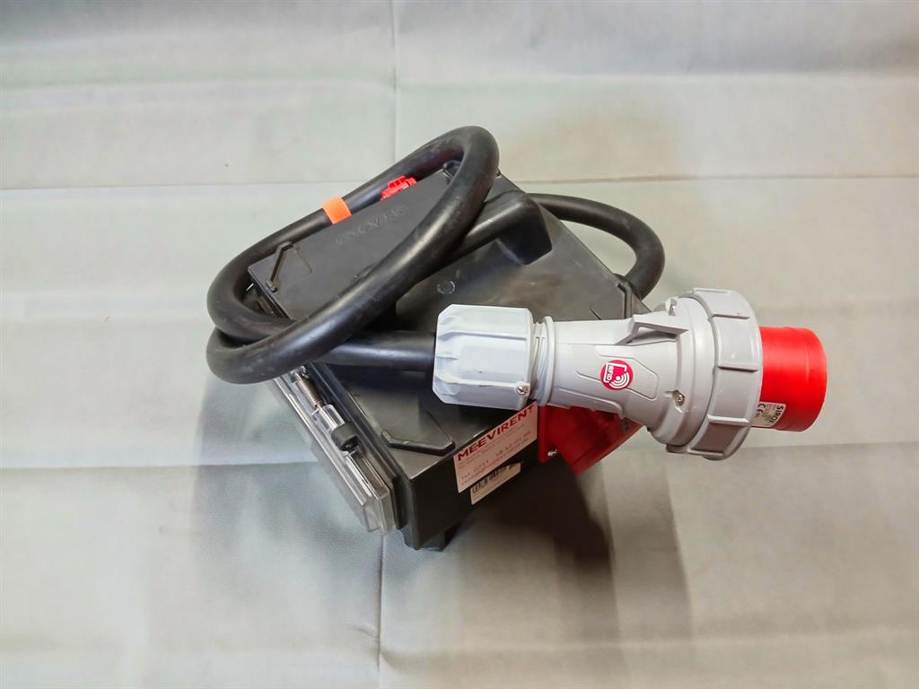Verteiler CEE 63A auf 2x CEE 32A, mit RCBO – Bild 5